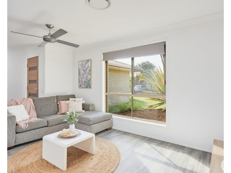 47 Montezuma Dr, Burleigh Waters QLD 4220
