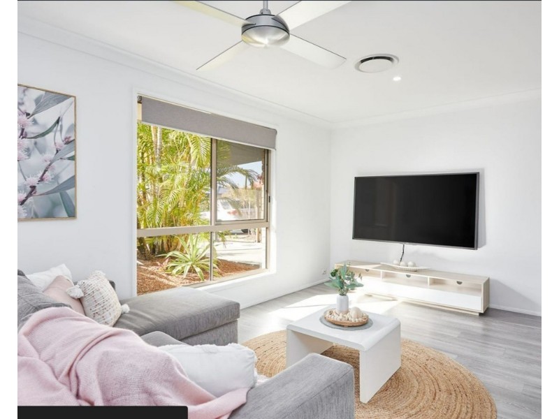 47 Montezuma Dr, Burleigh Waters QLD 4220