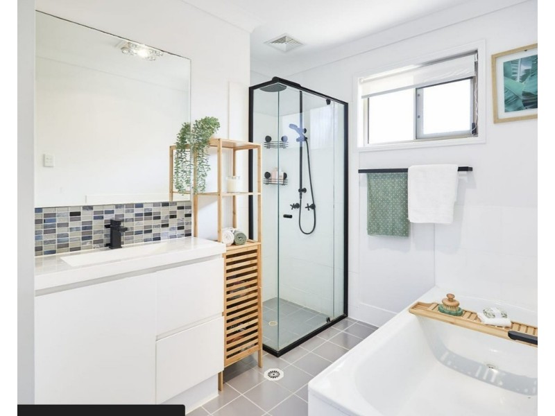 47 Montezuma Dr, Burleigh Waters QLD 4220