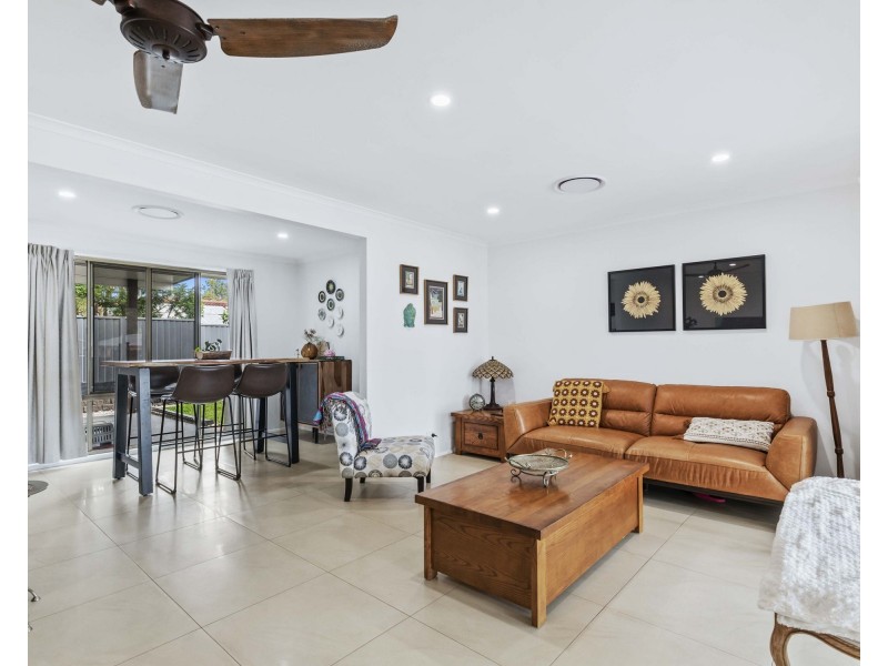 18 Chateau Street, Carseldine QLD 4034