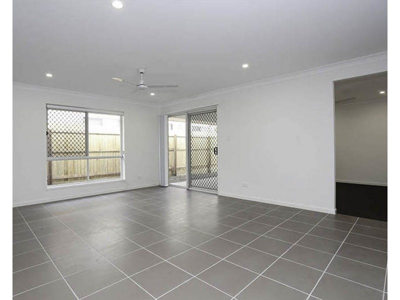 29 Goulburn Cres, South Ripley QLD 4306