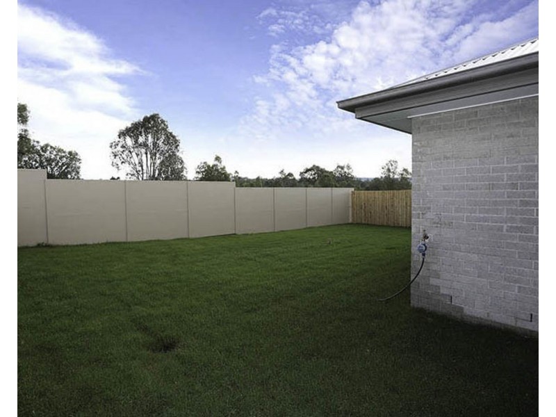 29 Goulburn Cres, South Ripley QLD 4306