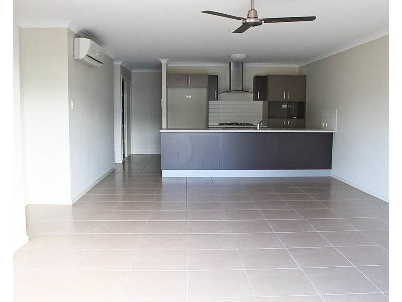 1/43 Paradise Road, Burpengary QLD 4505