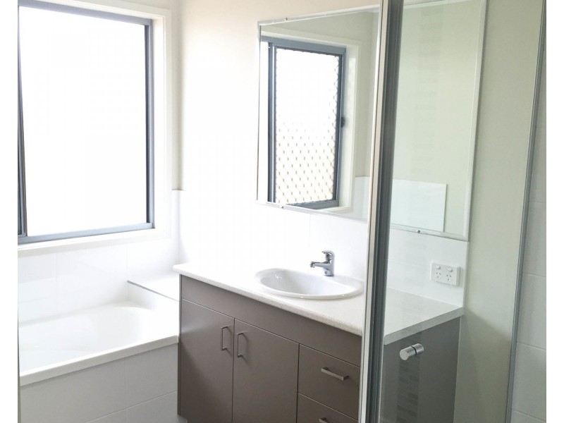 1/43 Paradise Road, Burpengary QLD 4505