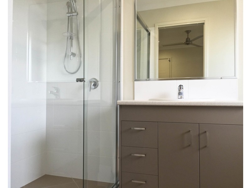 1/43 Paradise Road, Burpengary QLD 4505