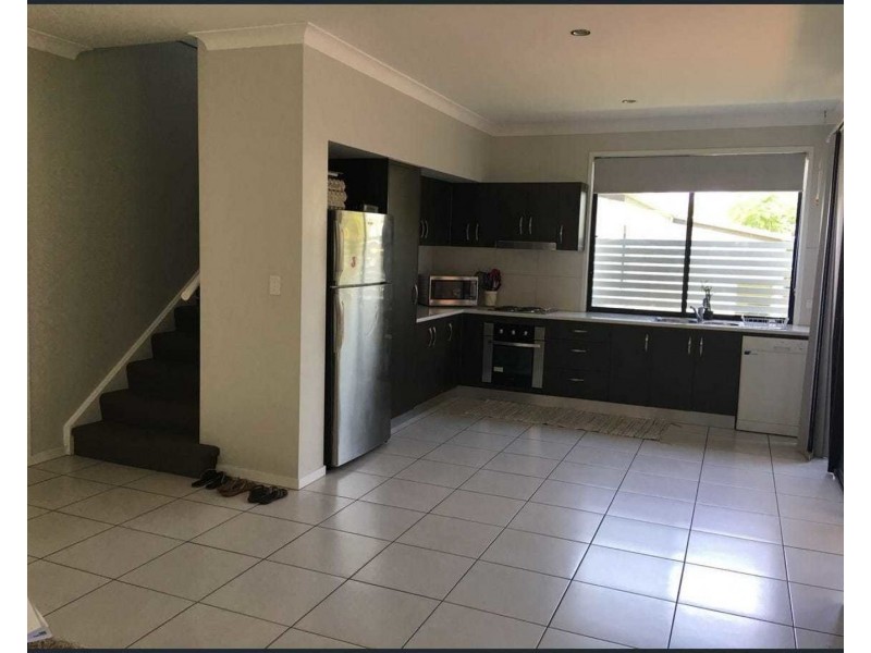 2/9 Dawn Street, Rocklea QLD 4106