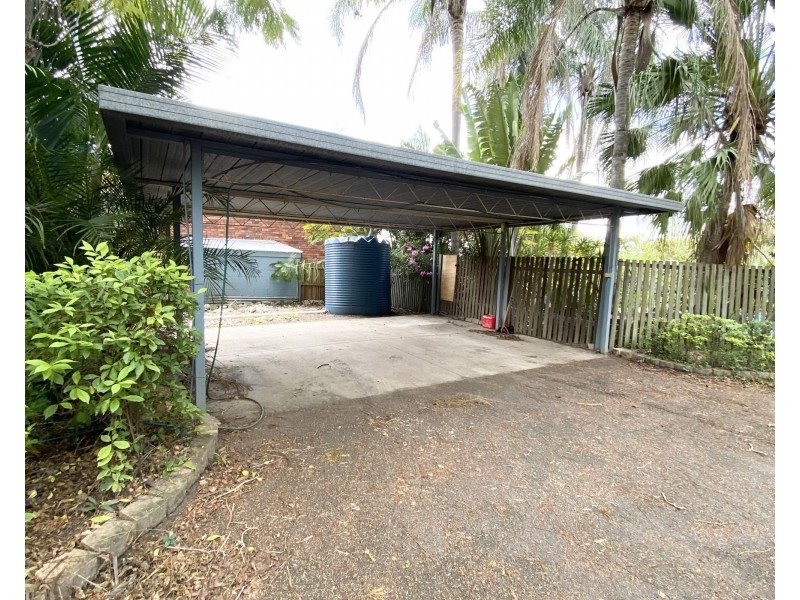 86 Chermside Rd, East Ipswich QLD 4305