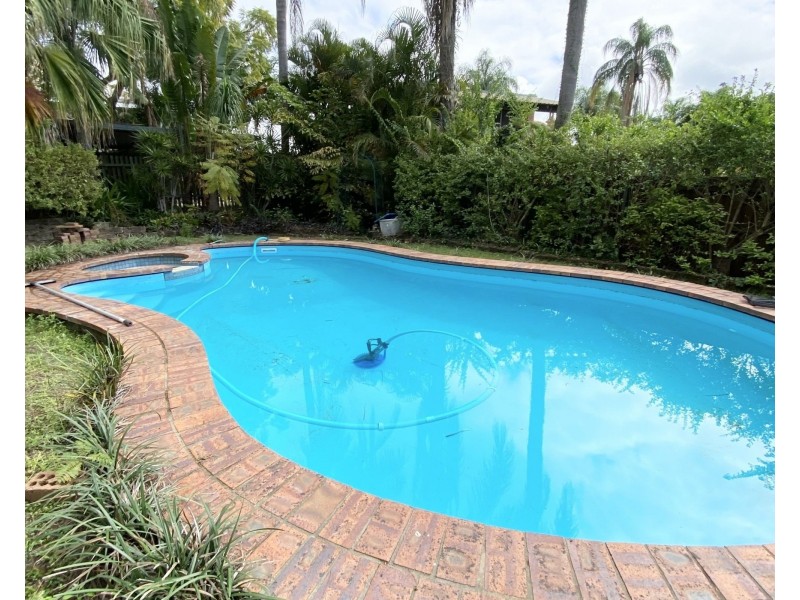 86 Chermside Rd, East Ipswich QLD 4305