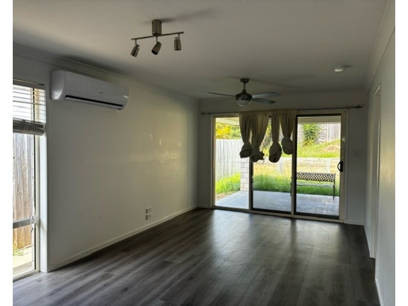 8 Kinkajou St, Deebing Heights QLD 4306