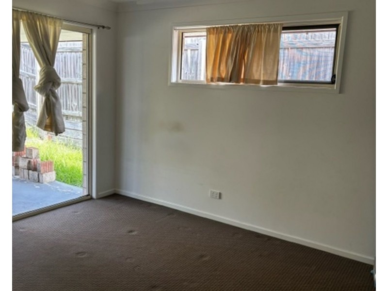8 Kinkajou St, Deebing Heights QLD 4306