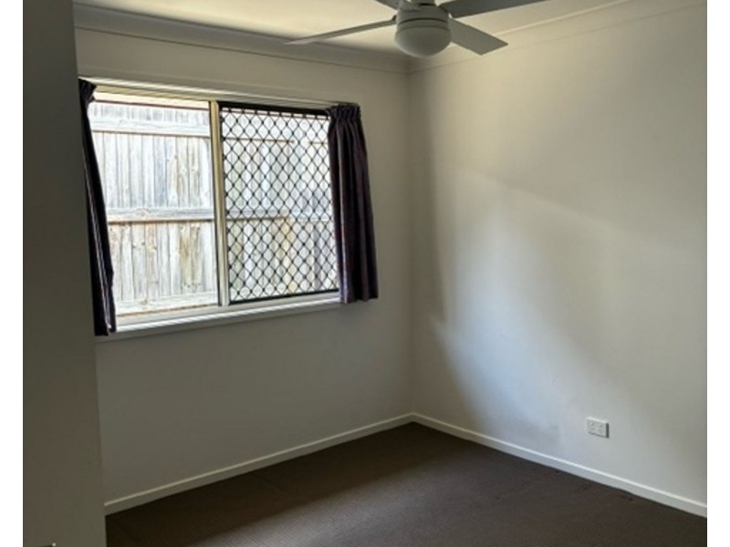 8 Kinkajou St, Deebing Heights QLD 4306