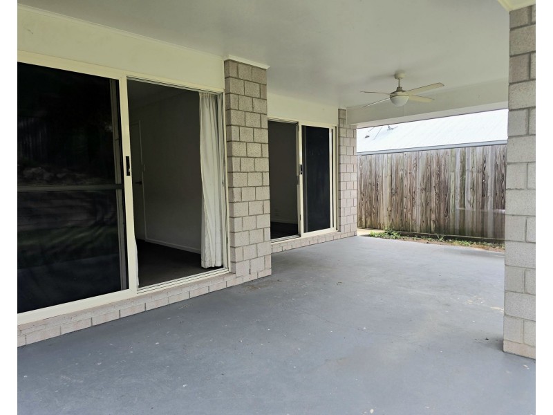 8 Kinkajou St, Deebing Heights QLD 4306