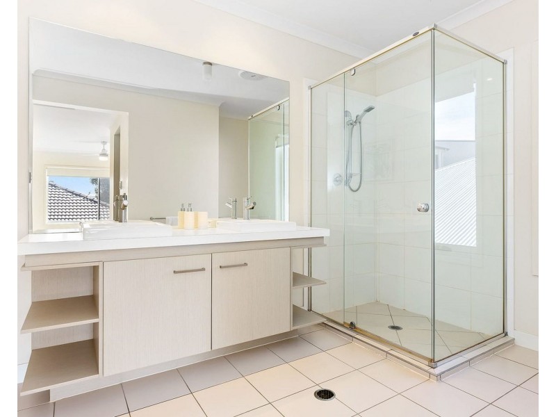10 Talisker St, Springfield Lakes QLD 4300