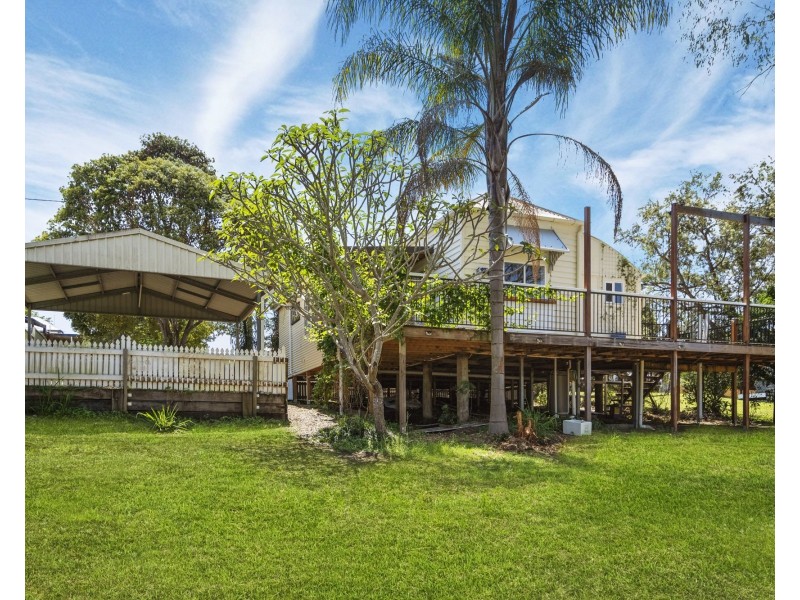 21 Pelican St, North Ipswich QLD 4305