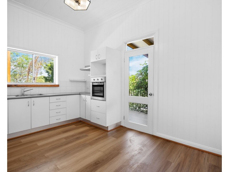 21 Pelican St, North Ipswich QLD 4305
