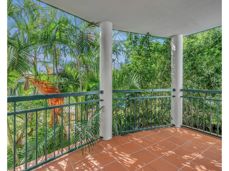 4/120 Indooroopilly Road, Taringa QLD 4068