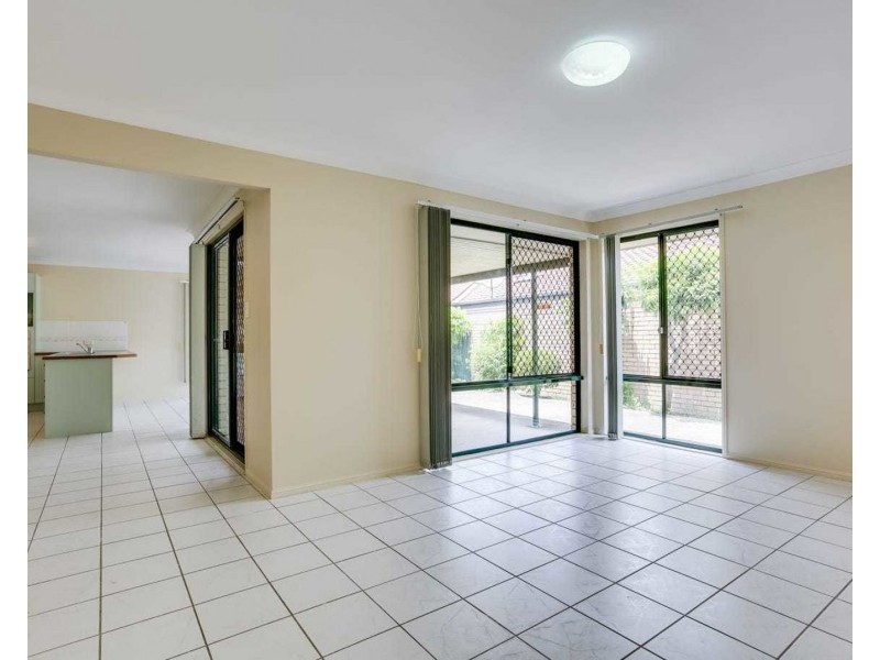 12 Doran Cl, Westlake QLD 4074