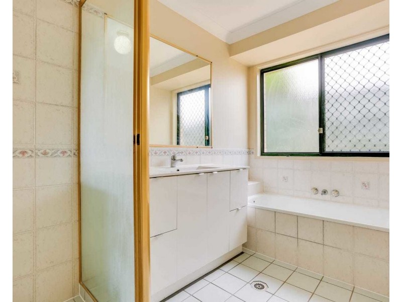 12 Doran Cl, Westlake QLD 4074