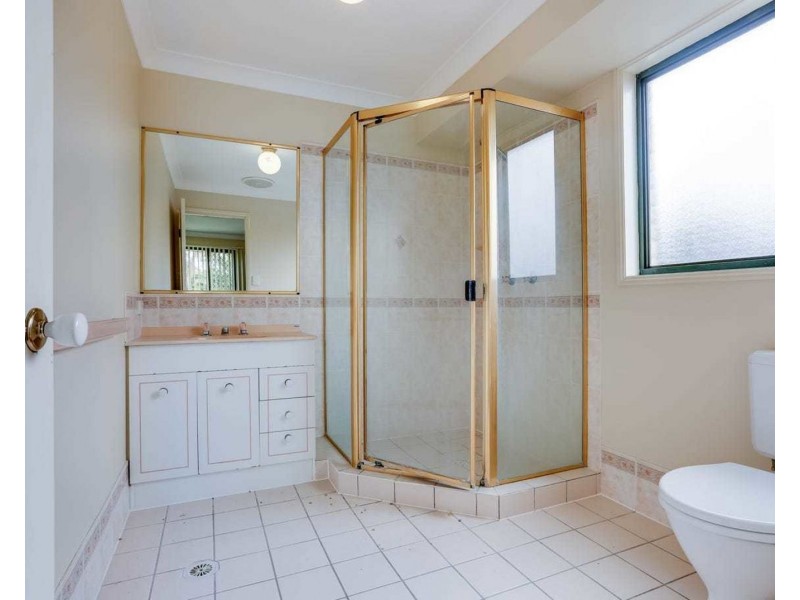 12 Doran Cl, Westlake QLD 4074