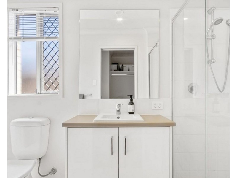 27 Essex Street, Karalee QLD 4306