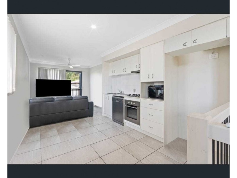 2/10 Westray Crescent, Redbank Plains QLD 4301