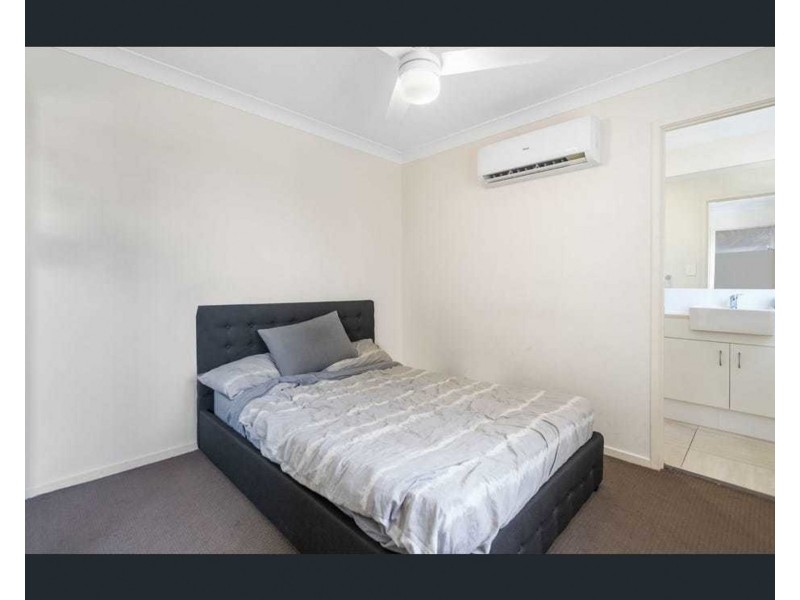 2/10 Westray Crescent, Redbank Plains QLD 4301