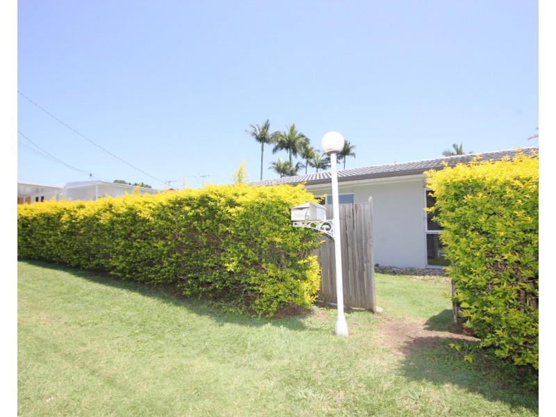 6 Ian Street, Eastern Heights QLD 4305
