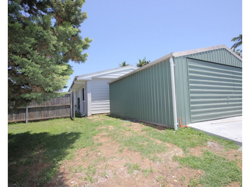 6 Ian Street, Eastern Heights QLD 4305
