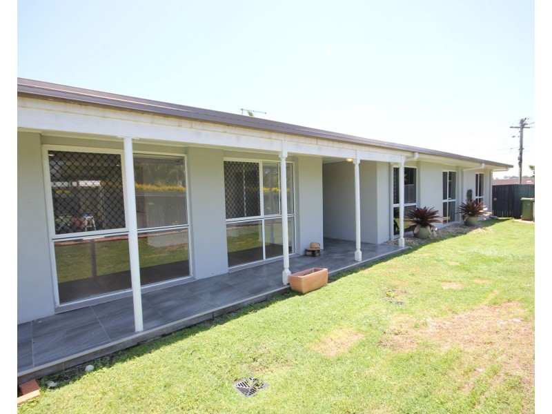 6 Ian Street, Eastern Heights QLD 4305