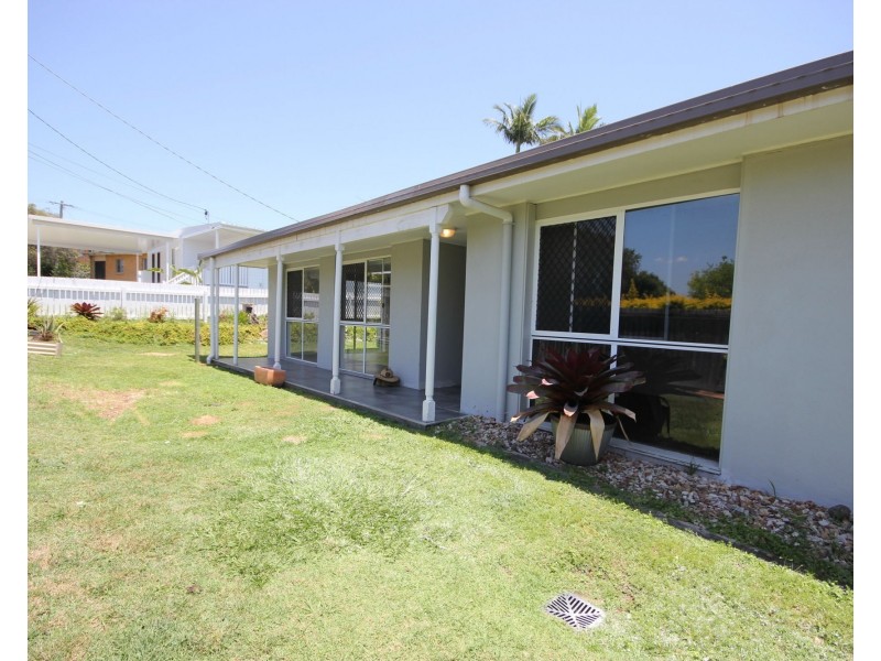 6 Ian Street, Eastern Heights QLD 4305