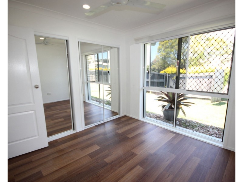 6 Ian Street, Eastern Heights QLD 4305