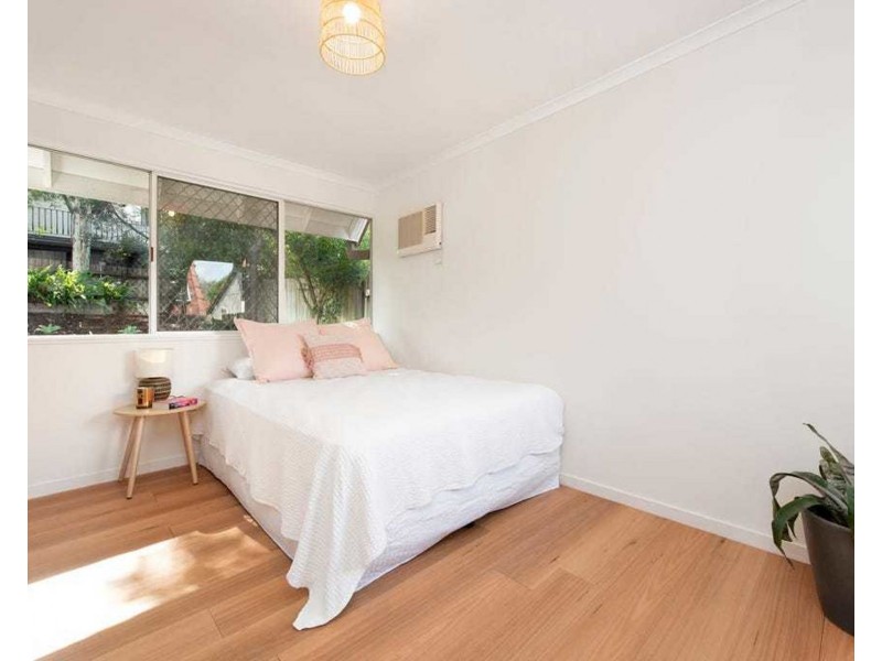 53 Goldsbrough Rd, Taringa QLD 4068