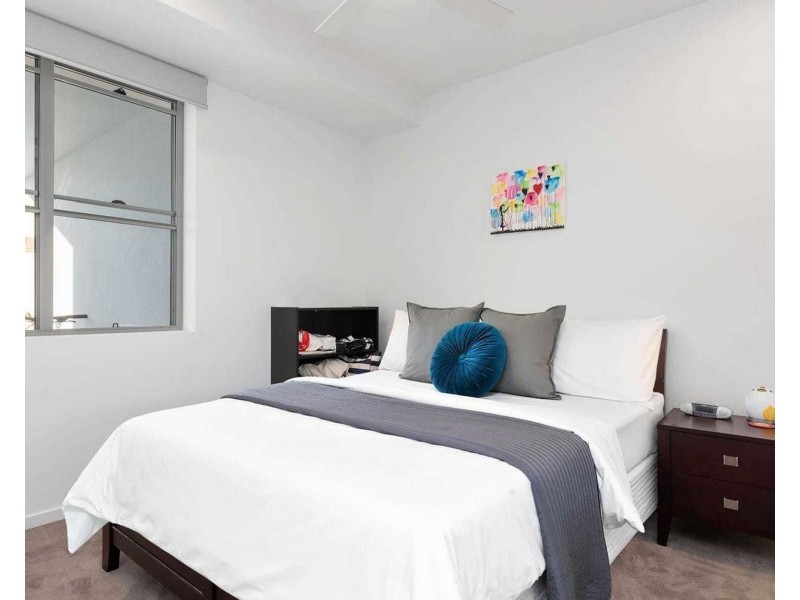 21/66 Lambert Street, Indooroopilly QLD 4068