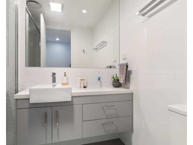 21/66 Lambert Street, Indooroopilly QLD 4068