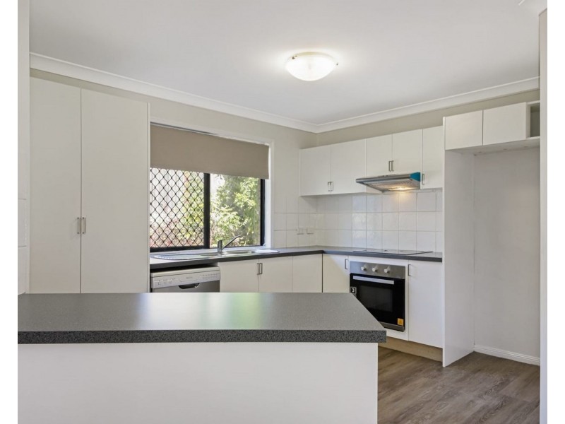 11 Samford Place, Forest Lake QLD 4078