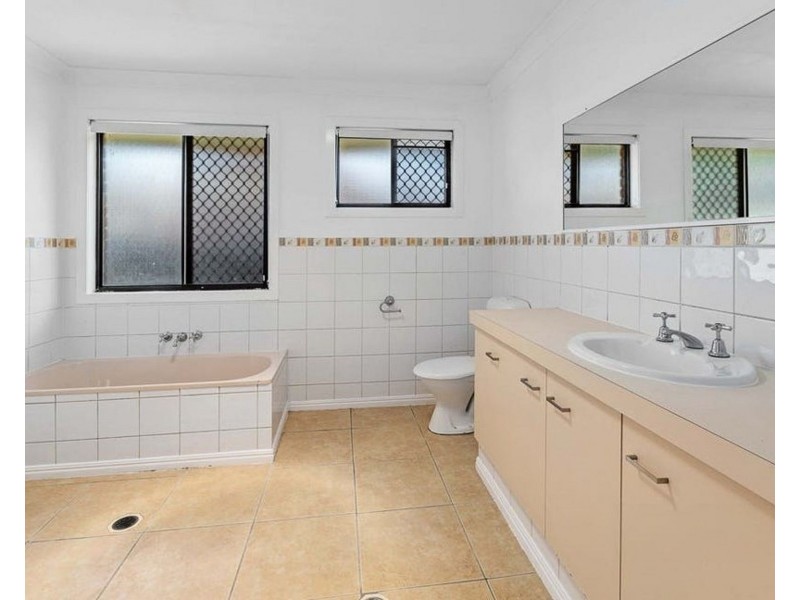 92 Cameron Street, Redbank Plains QLD 4301