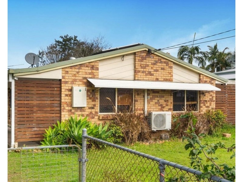 13 Beth Street, Booval QLD 4304