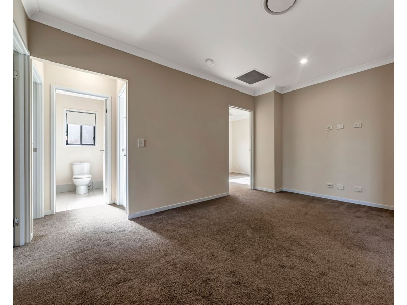 16 Teddy place, Ripley QLD 4306