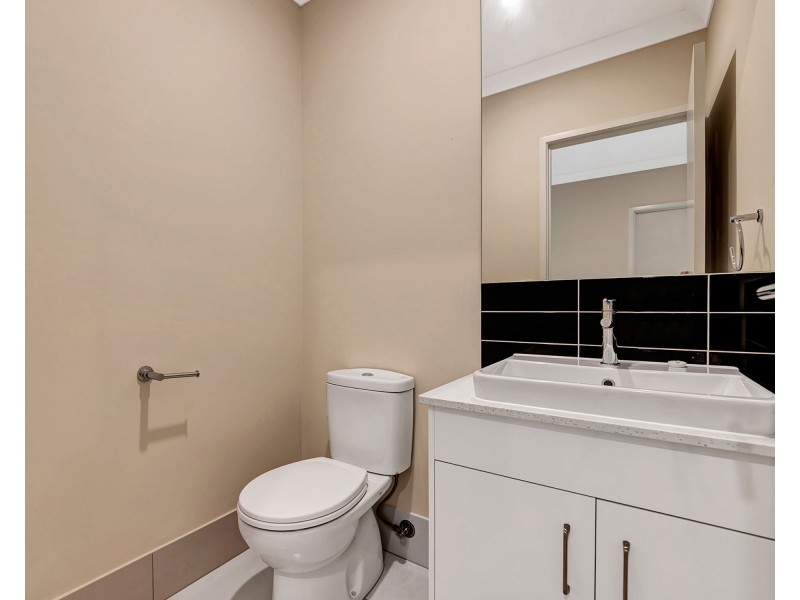 16 Teddy place, Ripley QLD 4306