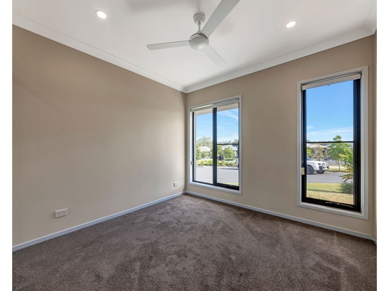 16 Teddy place, Ripley QLD 4306