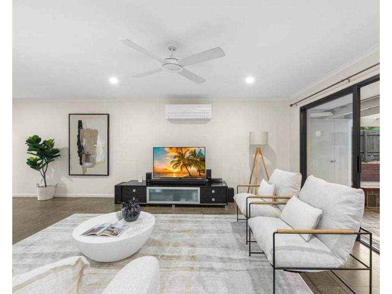 45 Riverhills Rd, Middle Park QLD 4074