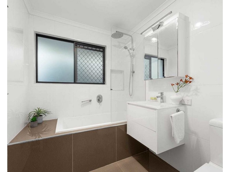 45 Riverhills Rd, Middle Park QLD 4074