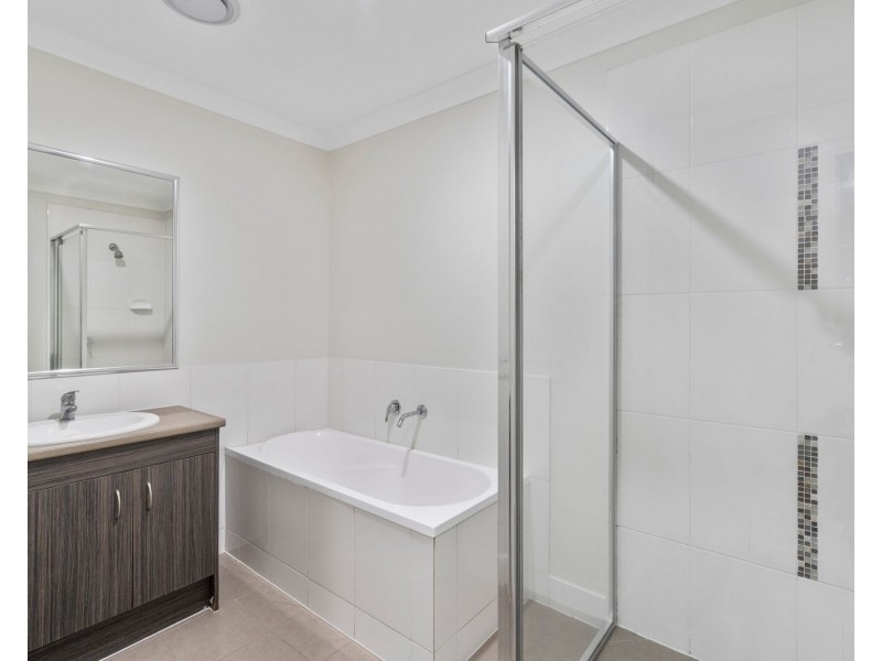 13 Gooloowan Circle, Brassall QLD 4305