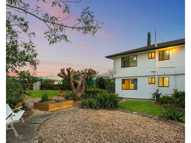 29 Powells Rd, Yamanto QLD 4305