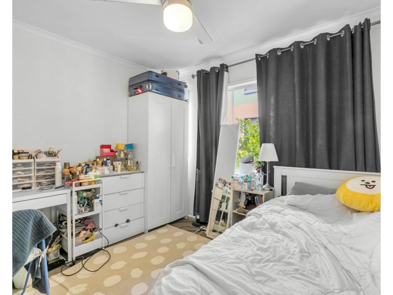 19 Waverley Road, Taringa QLD 4068