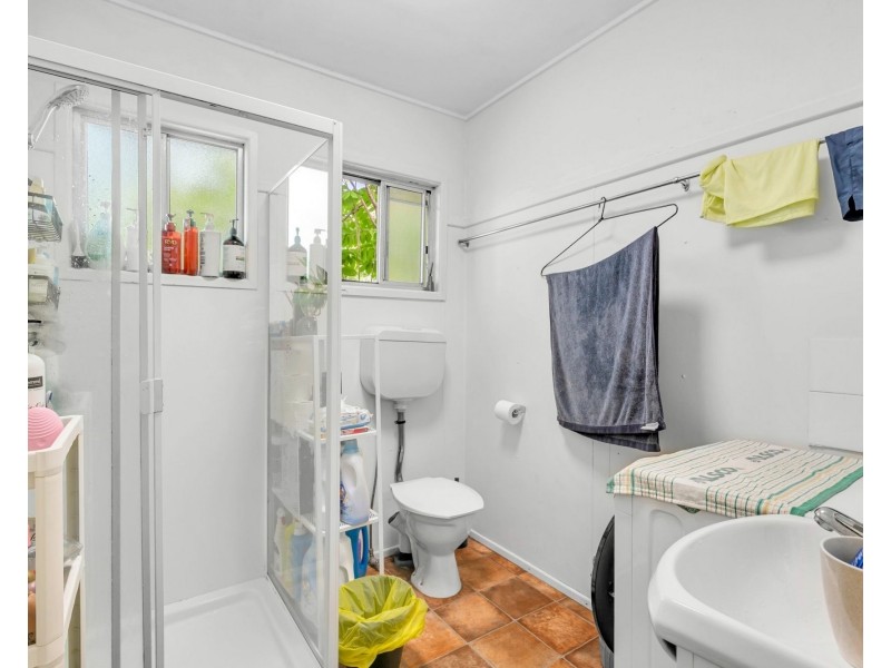 19 Waverley Road, Taringa QLD 4068