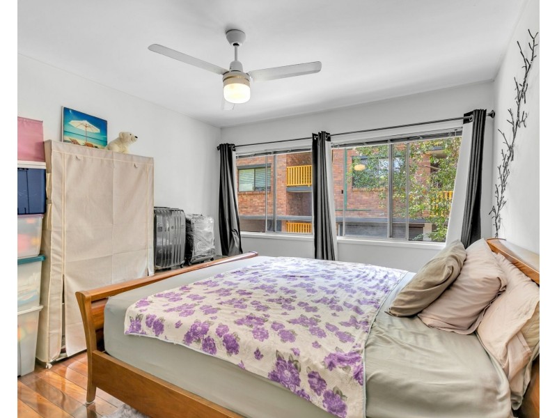 19 Waverley Road, Taringa QLD 4068