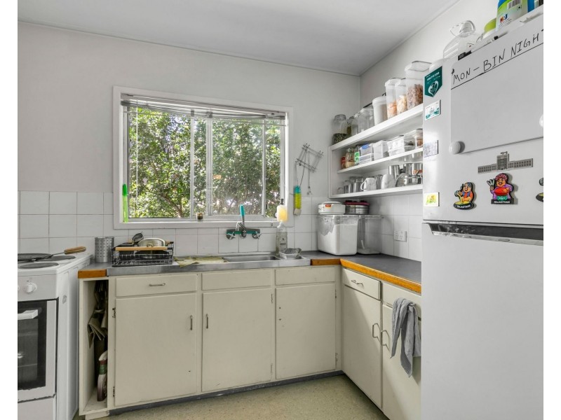19 Waverley Road, Taringa QLD 4068