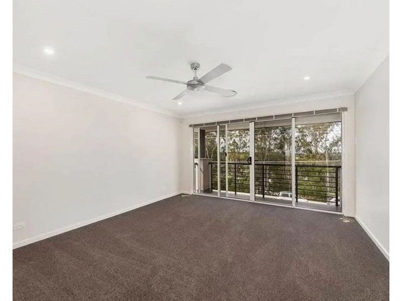 61 Sunset Rd, Kenmore QLD 4069