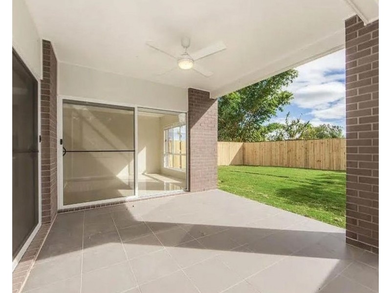 61 Sunset Rd, Kenmore QLD 4069